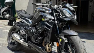 Triumph Street Triple 765 R (2023 - 26) usata