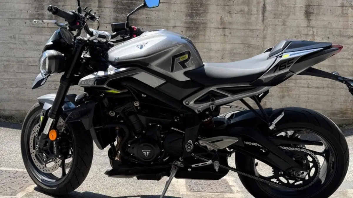 Triumph Street Triple 765 R (2023 - 26)  (4)
