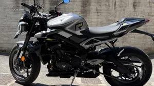 Triumph Street Triple 765 R (2023 - 26)  (4)