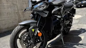 Triumph Street Triple 765 R (2023 - 26)  (5)