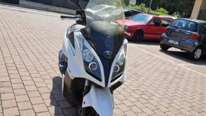 Kymco Downtown 300i (2009 - 17)  (2)