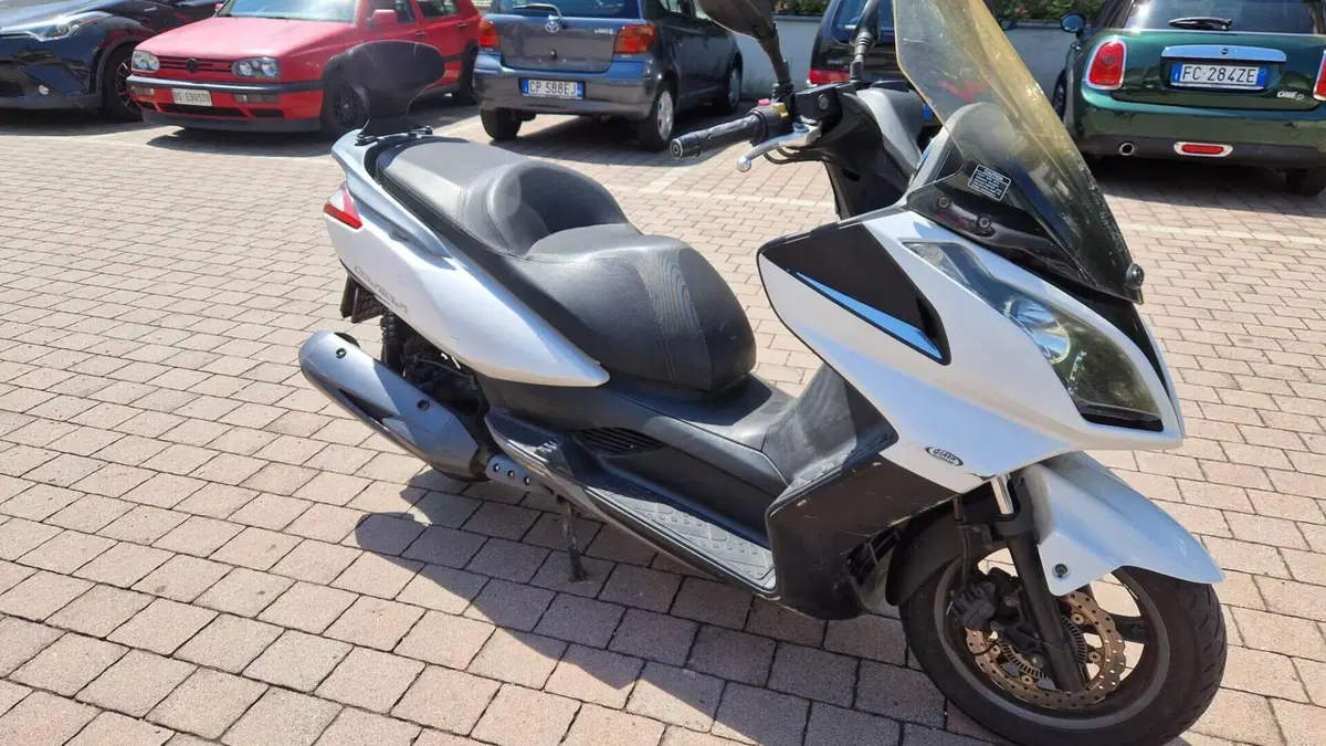 Kymco Downtown 300i (2009 - 17)  (3)
