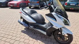 Kymco Downtown 300i (2009 - 17)  (3)