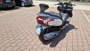 Kymco Downtown 300i (2009 - 17)  (4)
