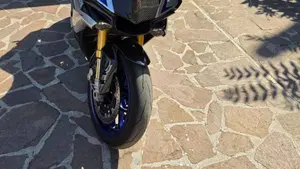 Yamaha YZF R1 M (2015 - 16)  (4)