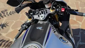 Yamaha YZF R1 M (2015 - 16)  (5)