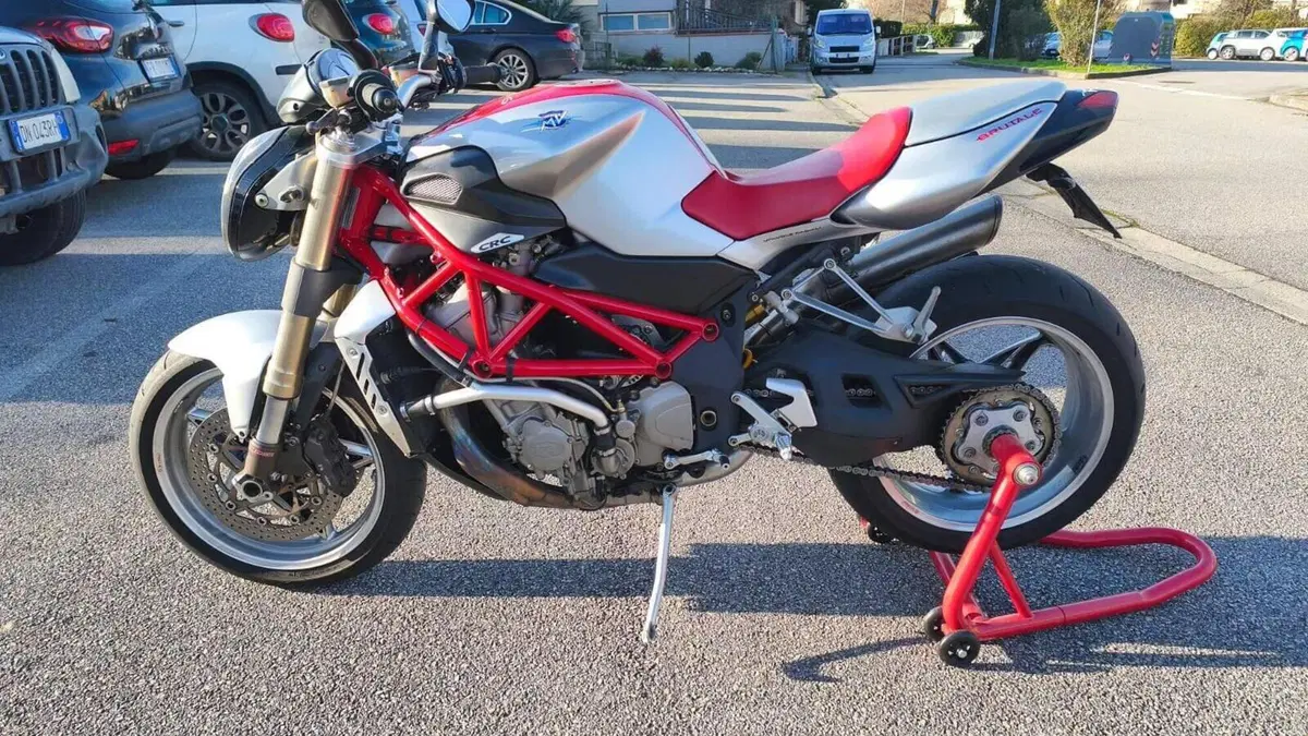 MV Agusta Brutale 910 S (2005 - 11)  (3)