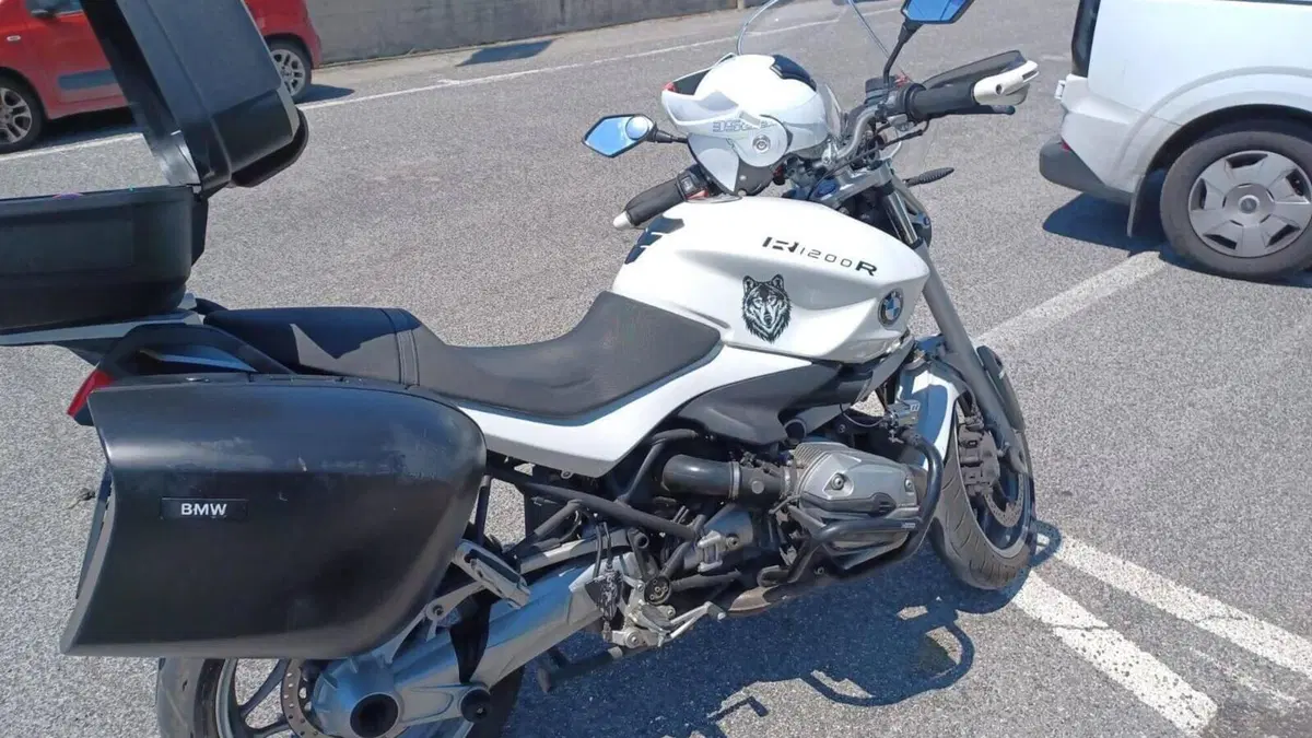 Bmw R 1200 R (2006 - 11)  (2)