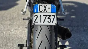 Yamaha YZF R6 (2006 - 07)  (3)