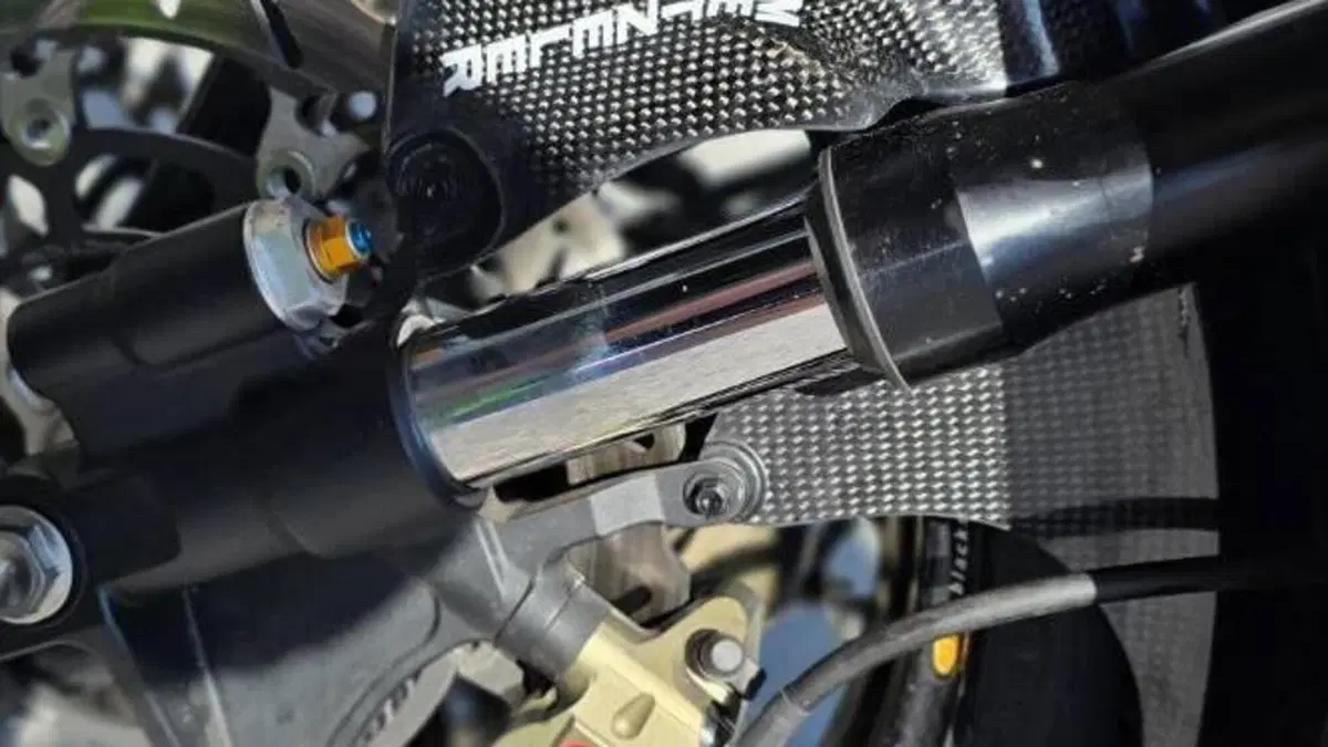 Yamaha YZF R6 (2006 - 07)  (5)