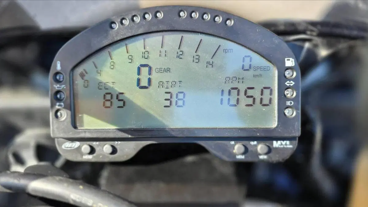 Yamaha YZF R6 (2006 - 07)  (8)
