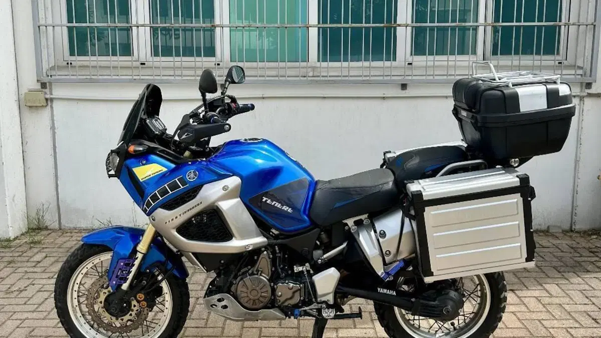 Yamaha XT1200Z Super Ténéré First Edition (2010 - 11)  (14)
