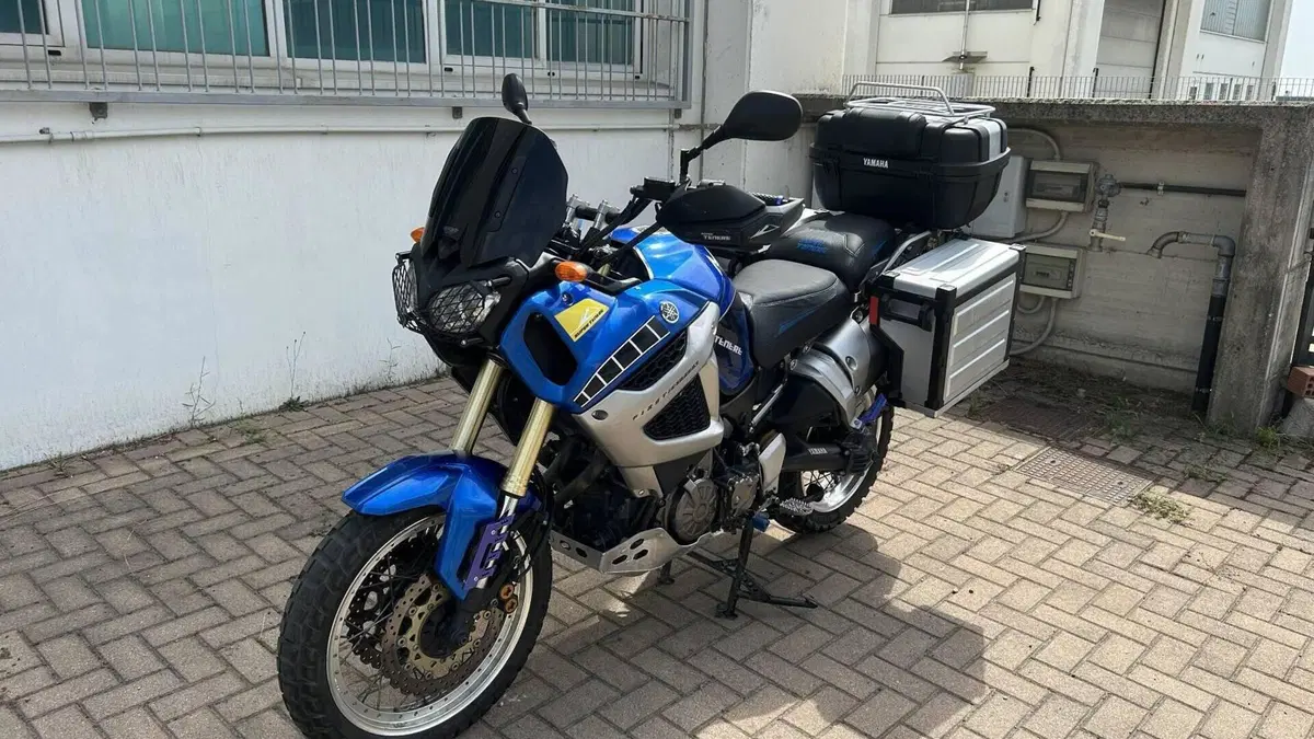 Yamaha XT1200Z Super Ténéré First Edition (2010 - 11)  (15)