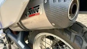 Yamaha XT1200Z Super Ténéré First Edition (2010 - 11)  (17)