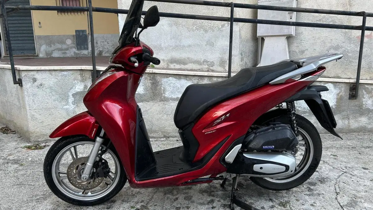 Honda SH 150i (2020 - 23)  (2)
