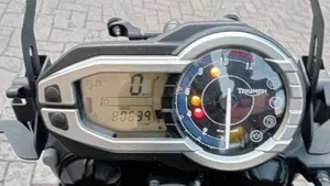 Triumph Tiger 800 ABS (2010 - 14)  (8)