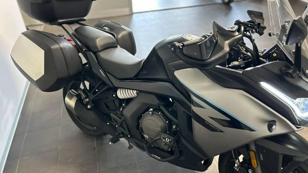 CFMOTO 650GT (2021 - 26)  (9)