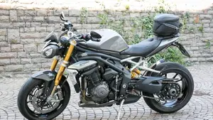 Triumph Speed Triple 1200 RS (2021 - 24)  (2)