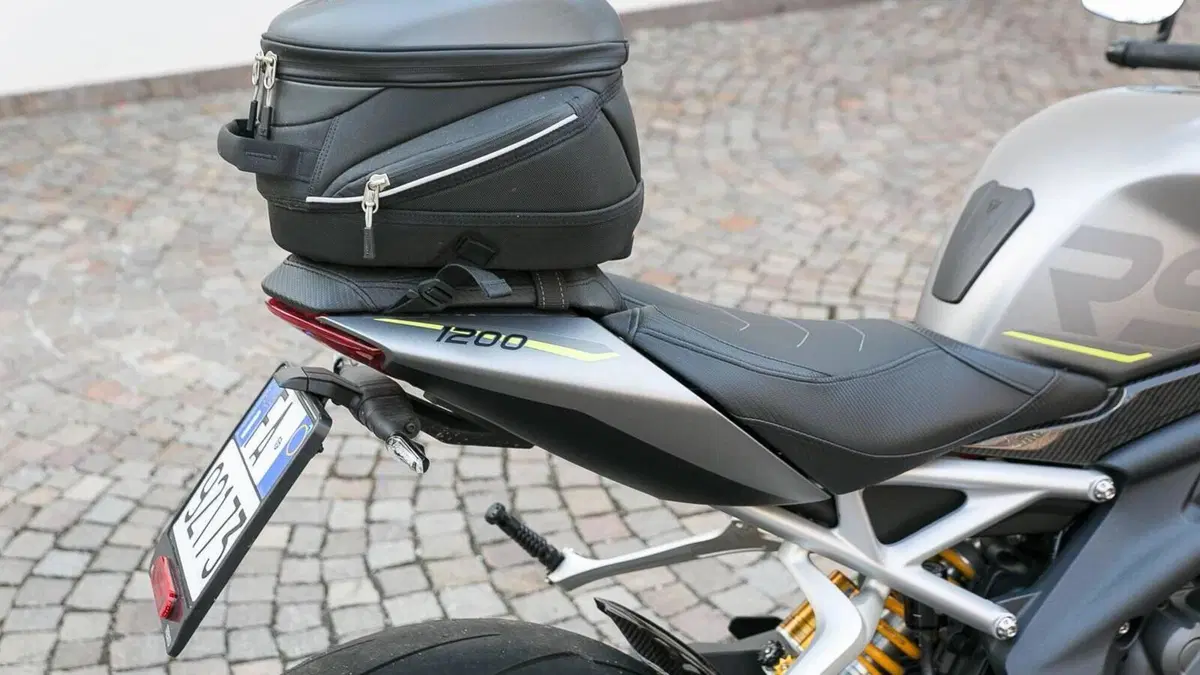 Triumph Speed Triple 1200 RS (2021 - 24)  (11)