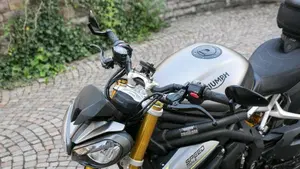 Triumph Speed Triple 1200 RS (2021 - 24)  (13)