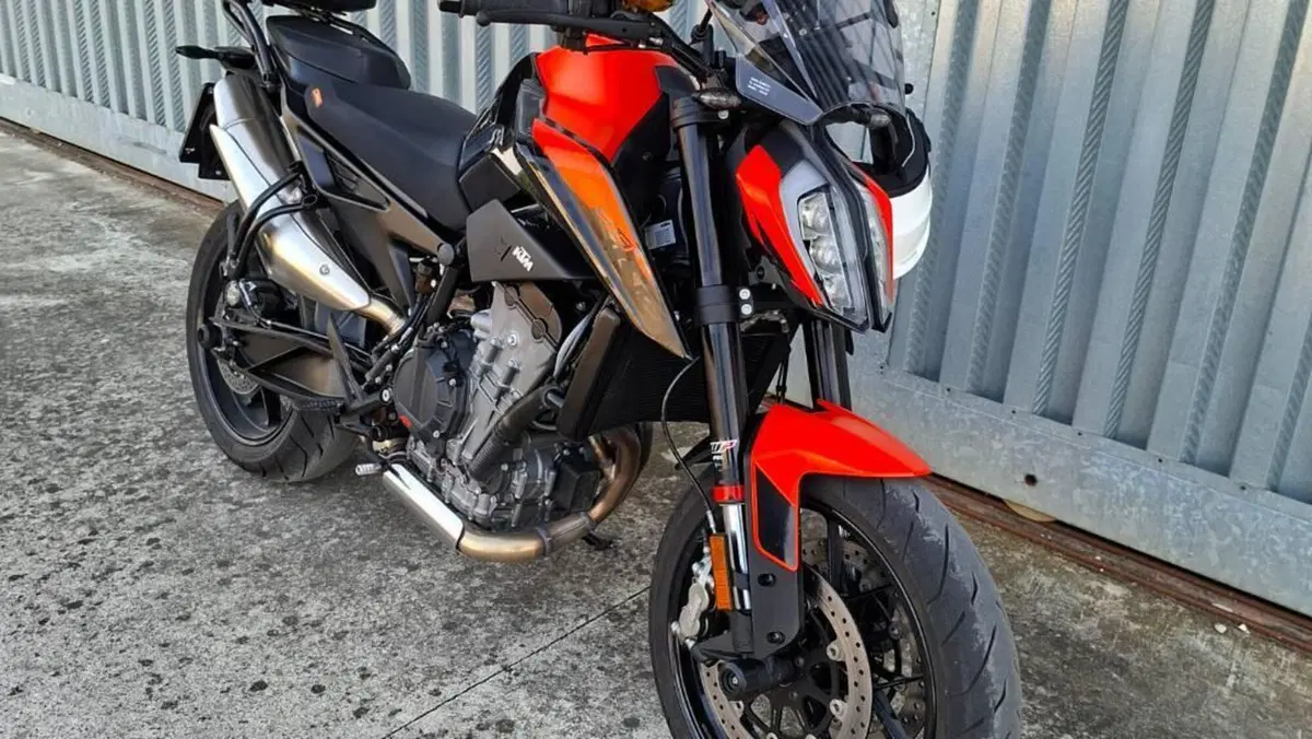 KTM 890 Duke (2021 - 23)  (3)