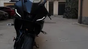 Yamaha YZF R125 (2023 - 26)  (2)