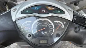Honda SH 150i (2005 - 08)  (12)