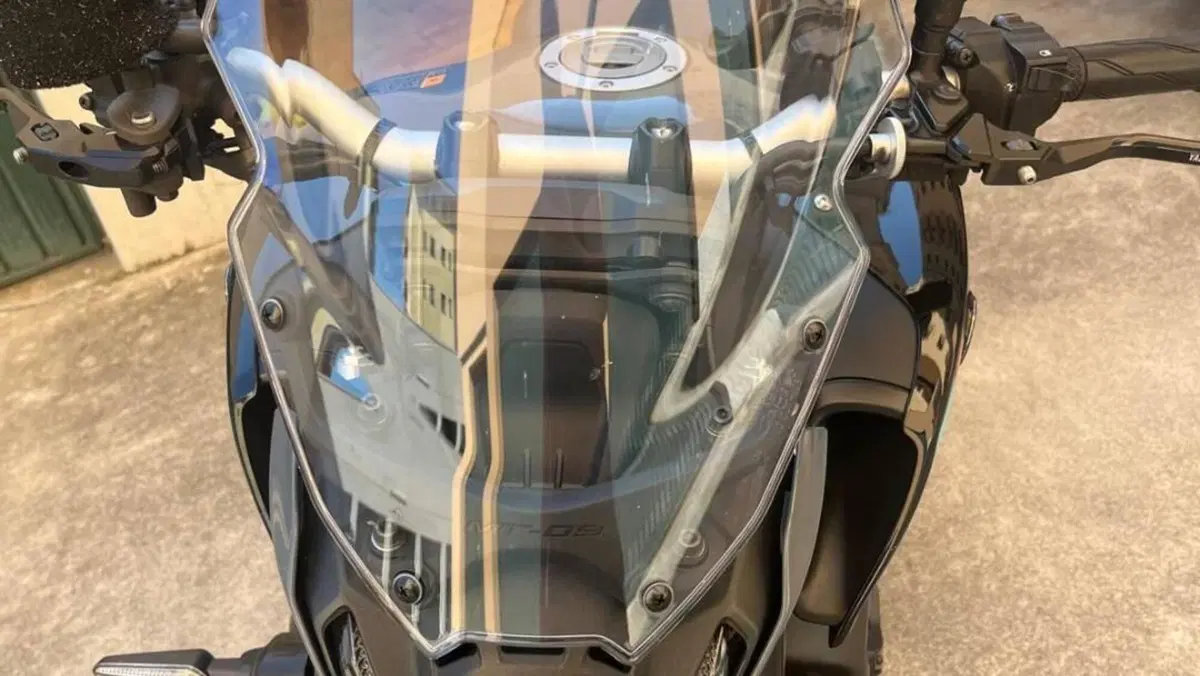 Yamaha MT-09 (2021 - 23)  (2)