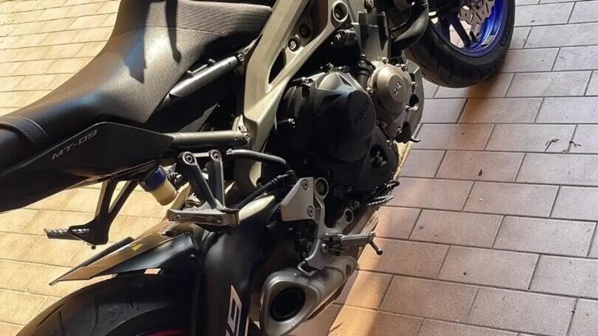 Yamaha MT-09 (2013 - 15)  (4)