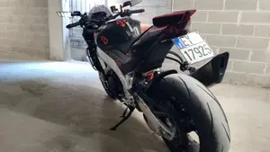 Aprilia Tuono V4 (2021 - 24)  (3)