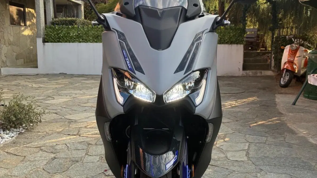 Yamaha T-Max 560 (2020 - 21)  (2)