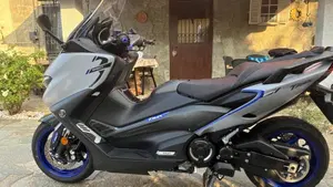 Yamaha T-Max 560 (2020 - 21)  (3)