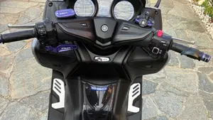 Yamaha T-Max 560 (2020 - 21)  (5)