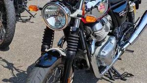 Royal Enfield Interceptor 650 (2021 - 26)  (2)