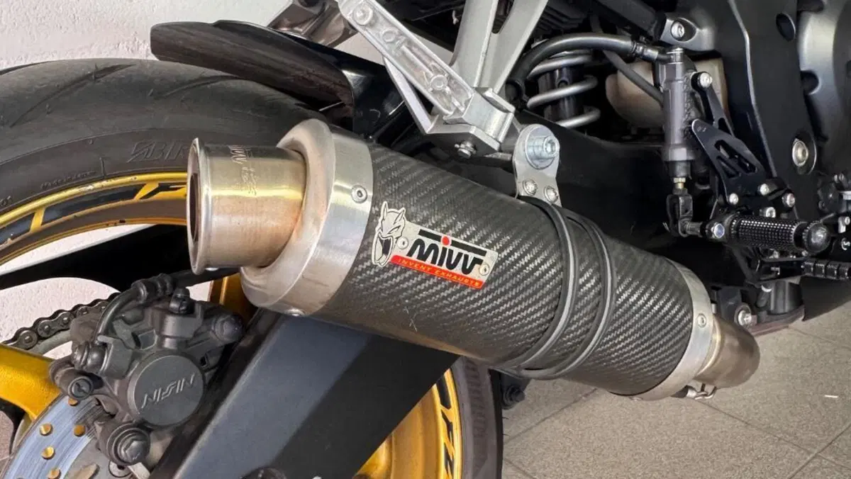 Yamaha FZ1 (2006 - 16)  (4)