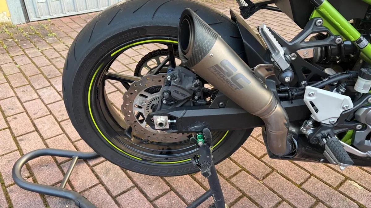 Kawasaki Z 900 (2017 - 18)  (11)