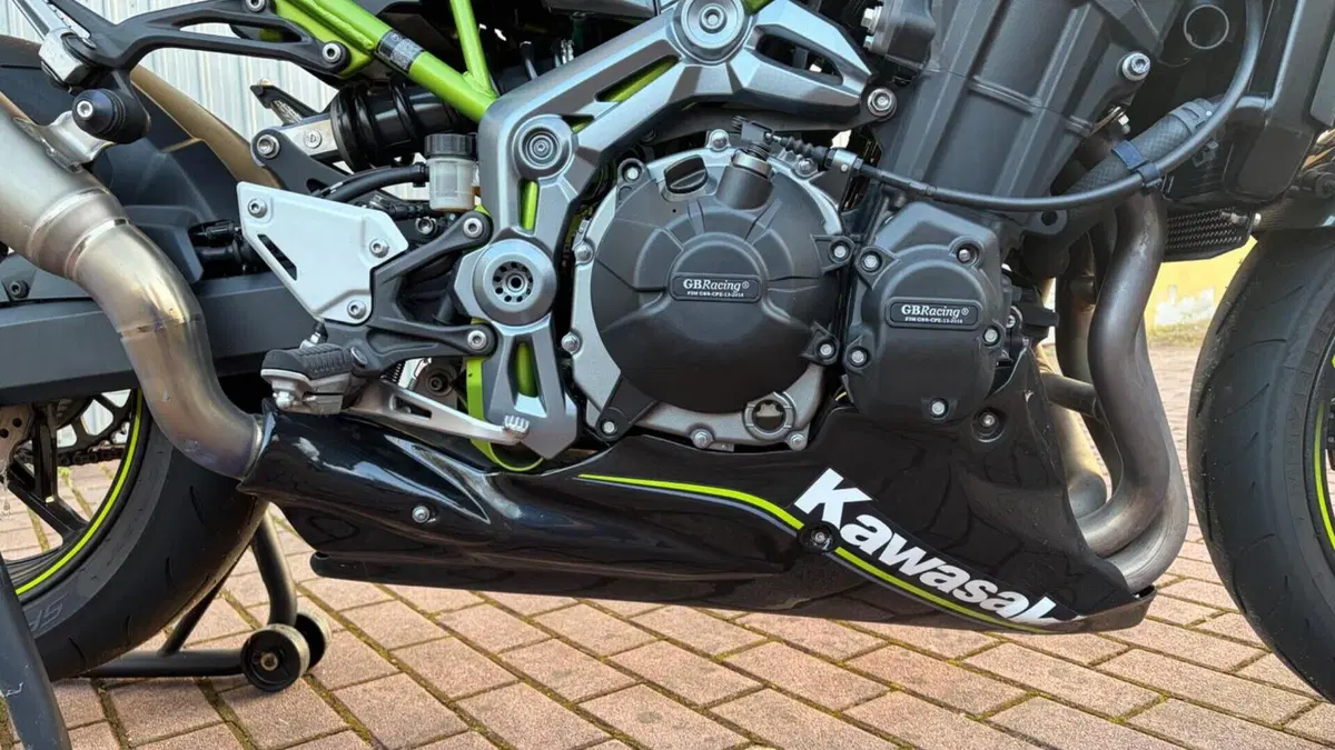 Kawasaki Z 900 (2017 - 18)  (12)