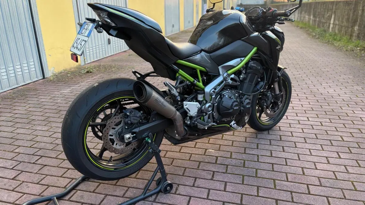 Kawasaki Z 900 (2017 - 18)  (8)