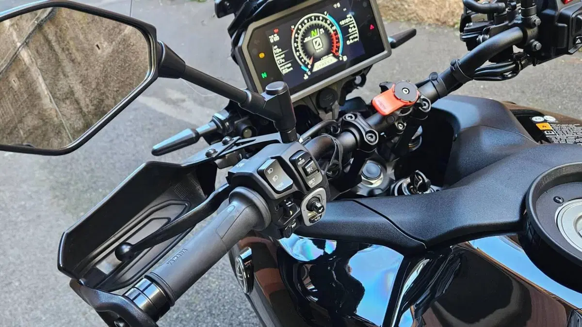 Yamaha Tracer 9 GT+ (2023 - 24)  (8)