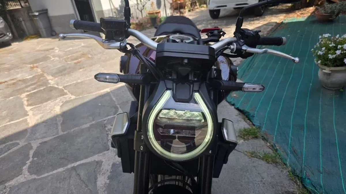 Honda CB 1000 R (2021 - 25)  (5)
