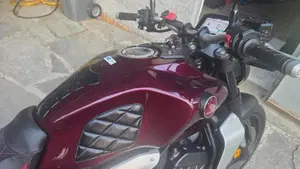 Honda CB 1000 R (2021 - 25)  (8)