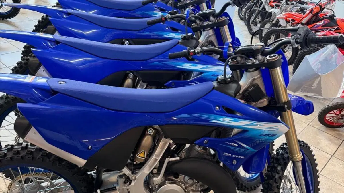 Yamaha YZ 125 (2027)  (2)