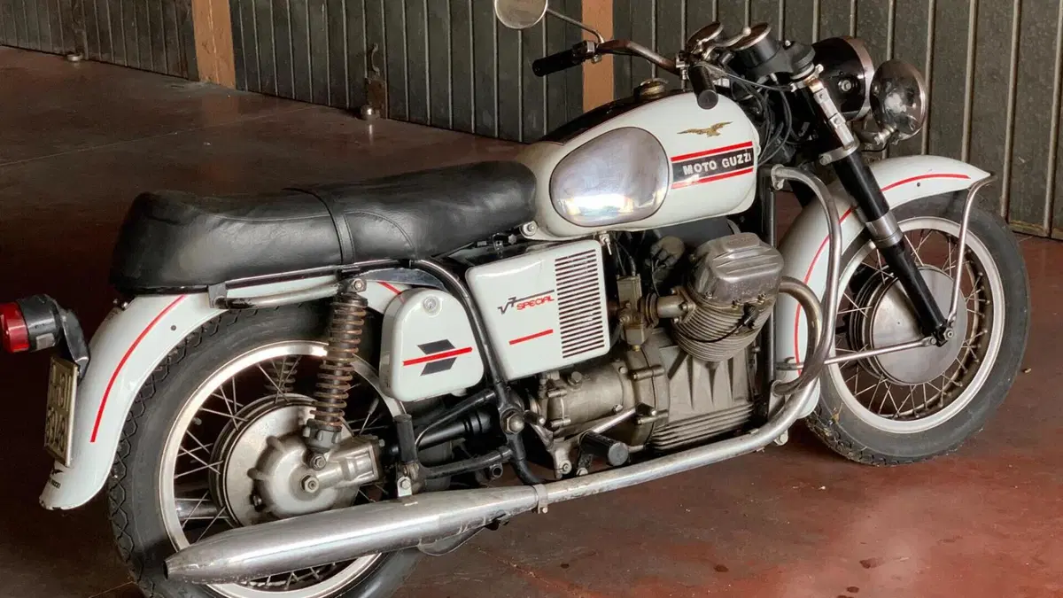 Moto Guzzi   (4)