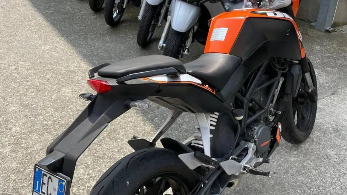KTM 125 Duke ABS (2013 - 16)  (2)