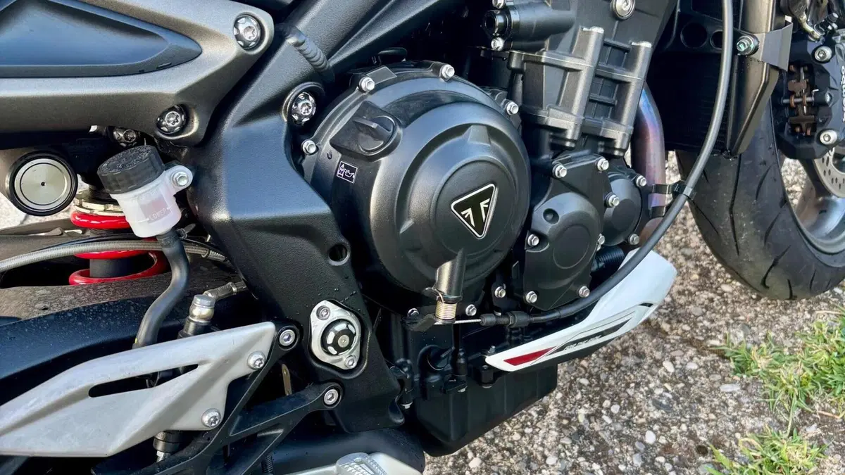 Triumph Street Triple 765 R (2023 - 26)  (5)