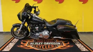 Harley-Davidson 107 Street Glide Special (2017 - 19) - FLHXS  (3)