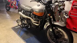 Triumph Scrambler (2006 - 17)  (2)