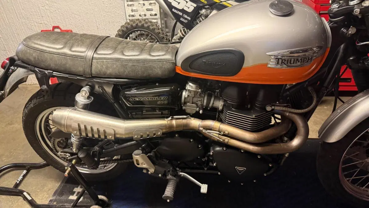 Triumph Scrambler (2006 - 17)  (3)