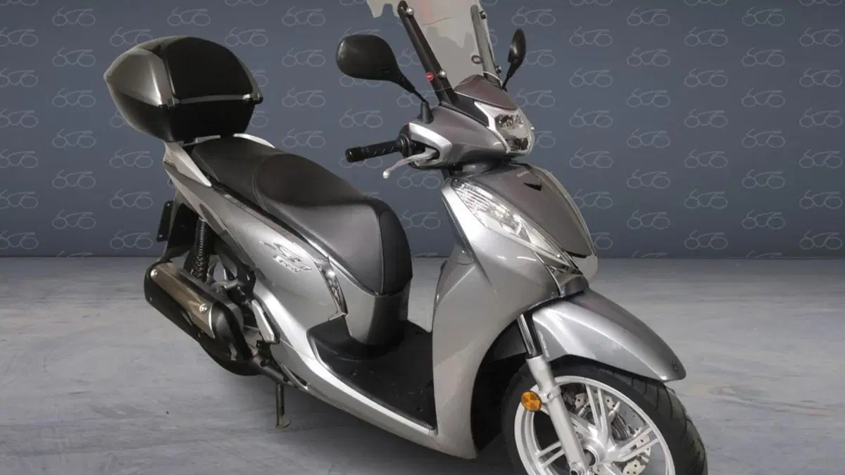 Honda SH 300 i ABS (2016 - 20)  (2)