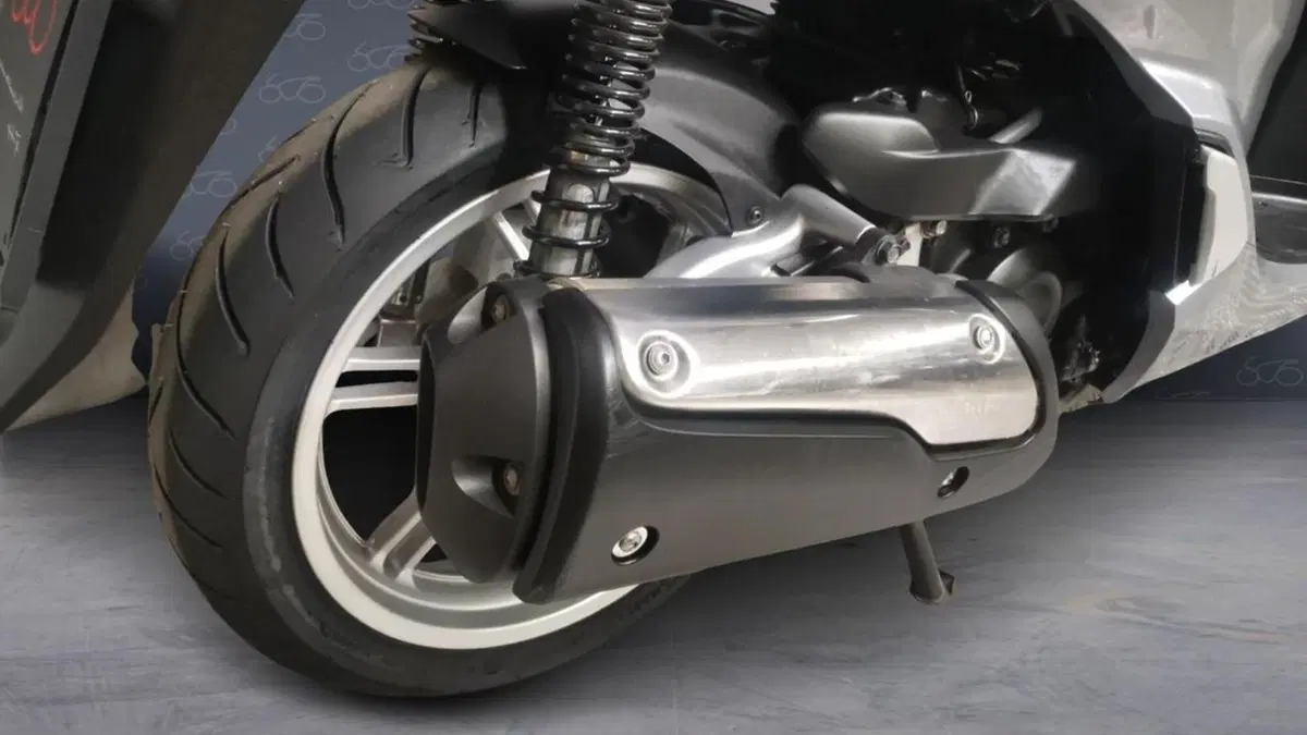 Honda SH 300 i ABS (2016 - 20)  (5)